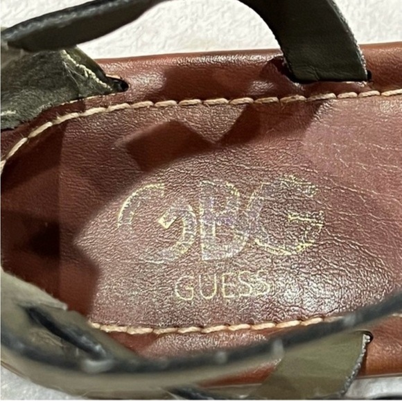 G By Guess Carlyn Flat Strappy Green Sandals 8.5 - Picture 4 of 9